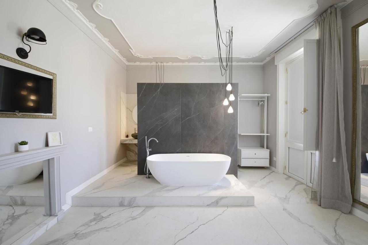 Le Bain Suite - Accanto Al Mare Vicinissima A Ortigia E Al Teatro Сиракузы Экстерьер фото