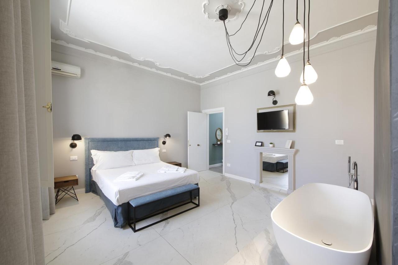 Le Bain Suite - Accanto Al Mare Vicinissima A Ortigia E Al Teatro Сиракузы Экстерьер фото
