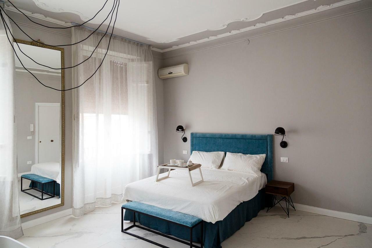 Le Bain Suite - Accanto Al Mare Vicinissima A Ortigia E Al Teatro Сиракузы Экстерьер фото
